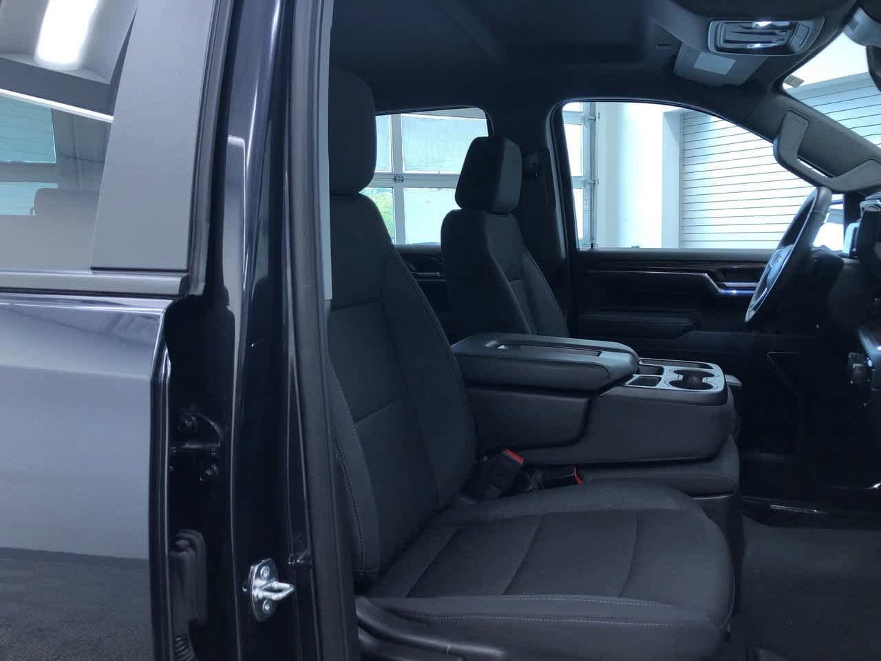 Thumbnail: 2024 Chevrolet Silverado 1500 - 18