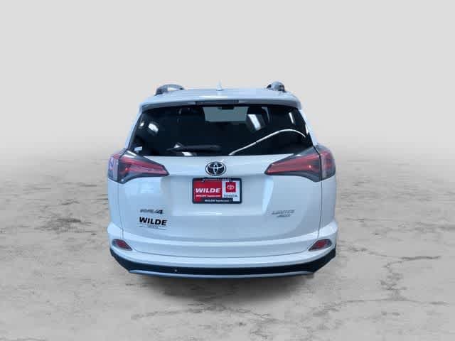 Thumbnail: 2017 Toyota RAV4 - 9
