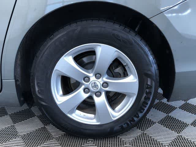 Thumbnail: 2012 Toyota Sienna - 16