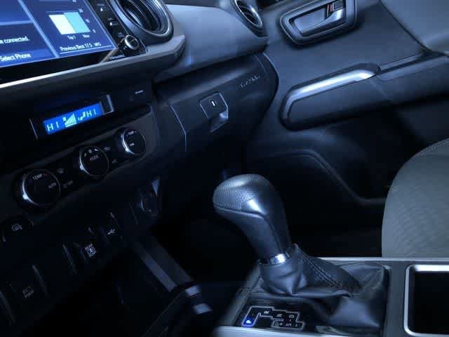 Thumbnail: 2022 Toyota Tacoma - 25
