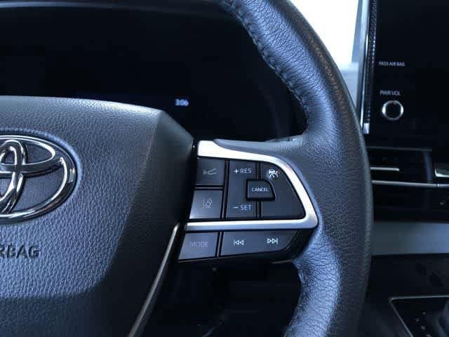 Thumbnail: 2025 Toyota Sienna - 27