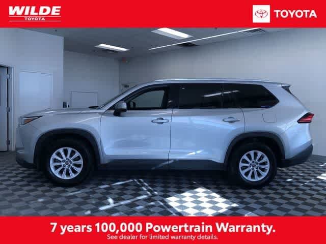 2024 Toyota Grand Highlander XLE photo 3