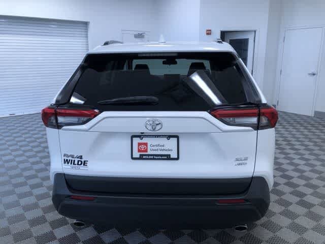 2025 Toyota RAV4 XLE - Photo 13
