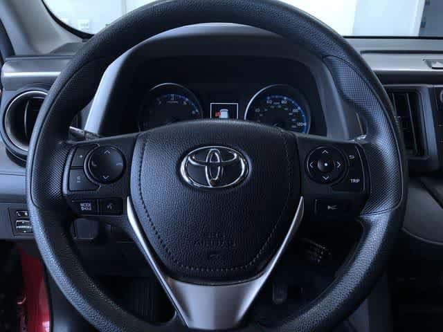 Thumbnail: 2018 Toyota RAV4 - 16