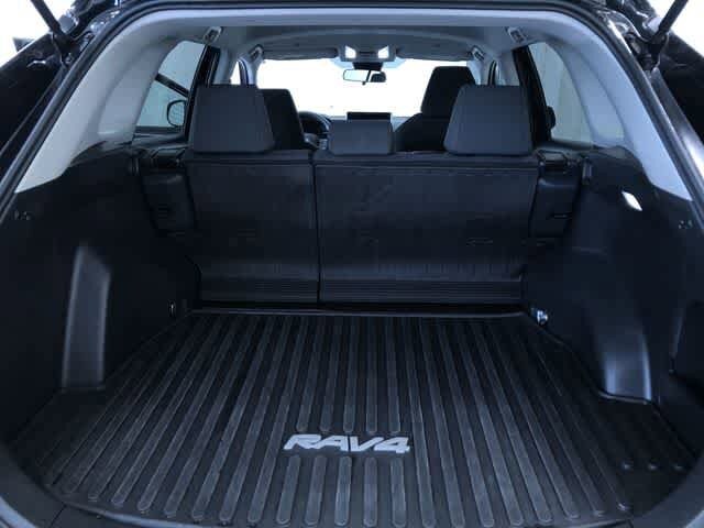 Thumbnail: 2025 Toyota RAV4 - 31