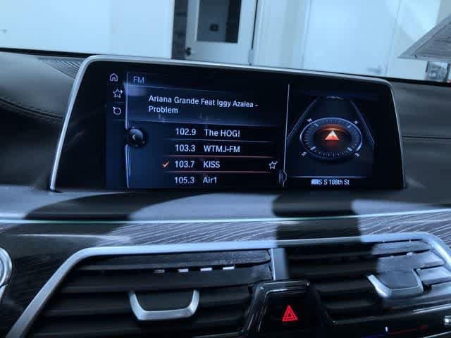 Thumbnail: 2016 BMW 7 Series - 28