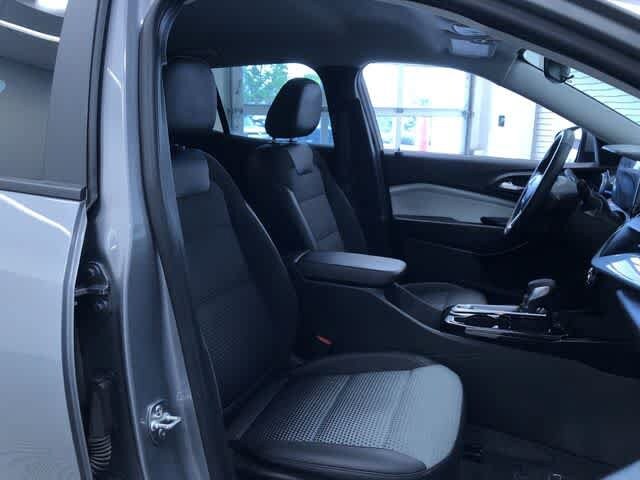 Thumbnail: 2025 Chevrolet Trax - 23