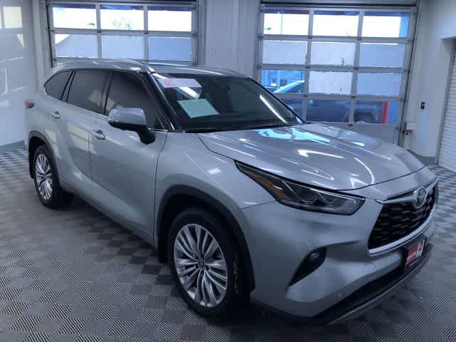 Thumbnail: 2024 Toyota Highlander - 36