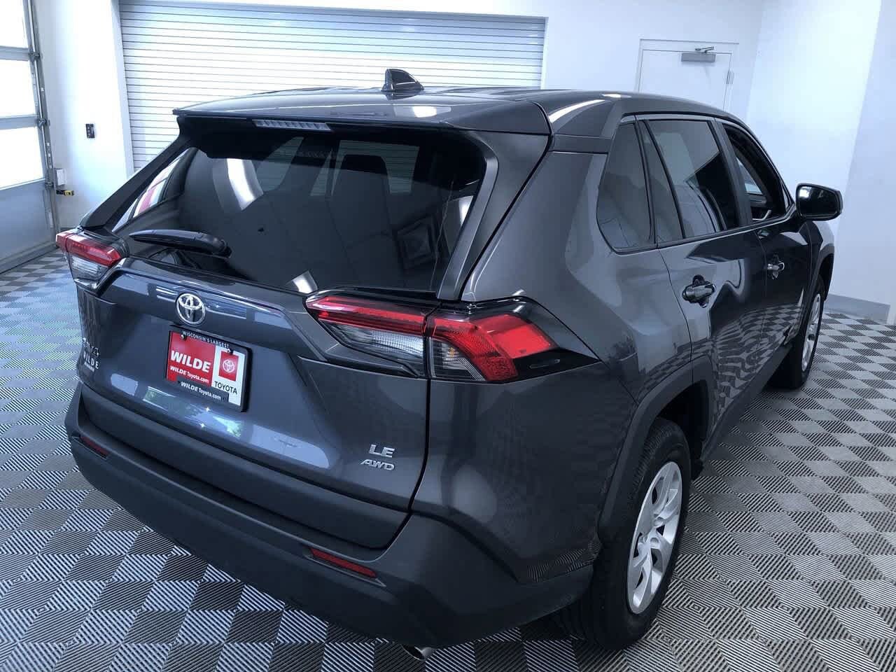 Thumbnail: 2022 Toyota RAV4 - 35