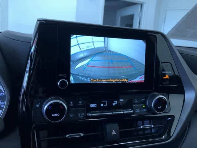 Thumbnail: 2023 Toyota Highlander - 28