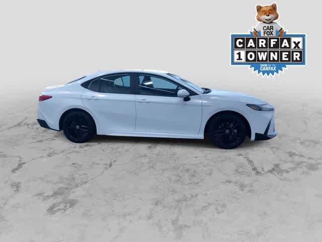 2025 Toyota Camry SE photo 2