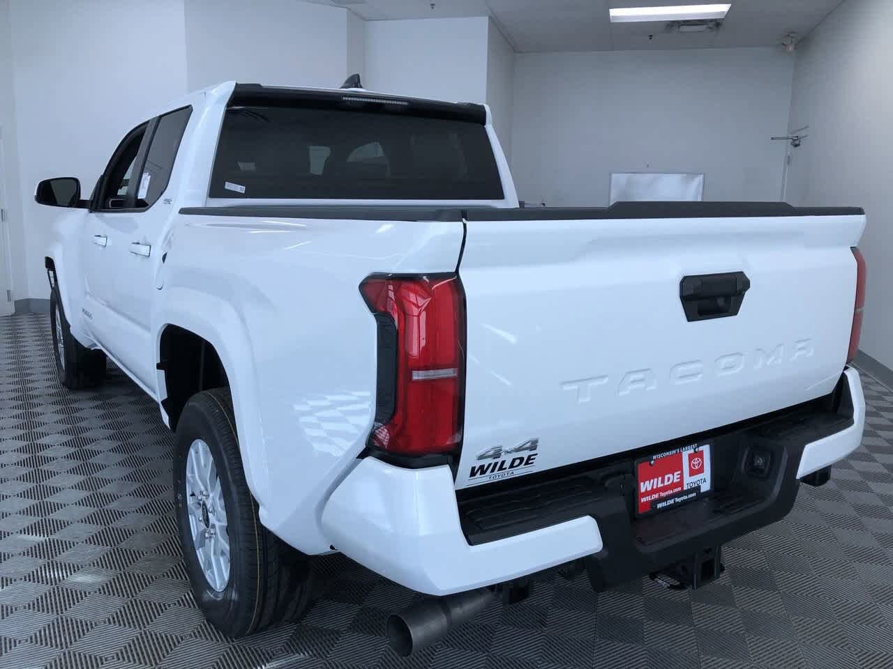 2025 Toyota Tacoma SR5 4
