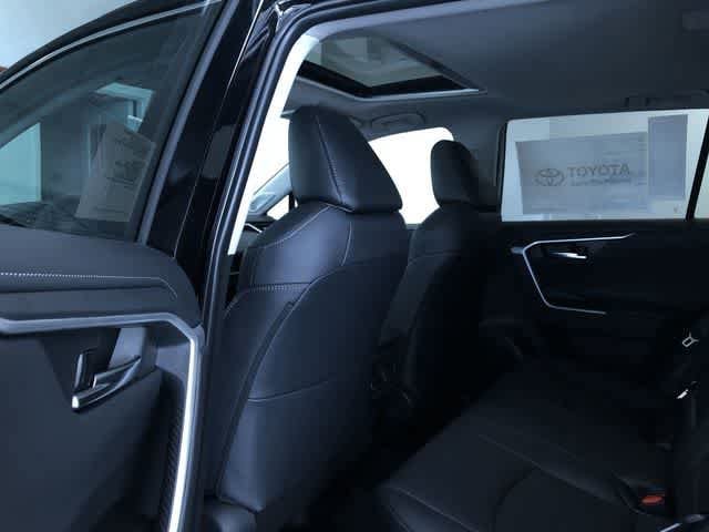 Thumbnail: 2025 Toyota RAV4 - 11