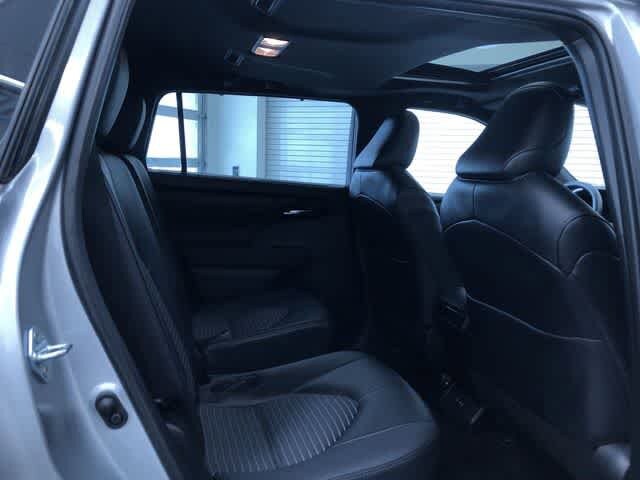 Thumbnail: 2025 Toyota Highlander - 18