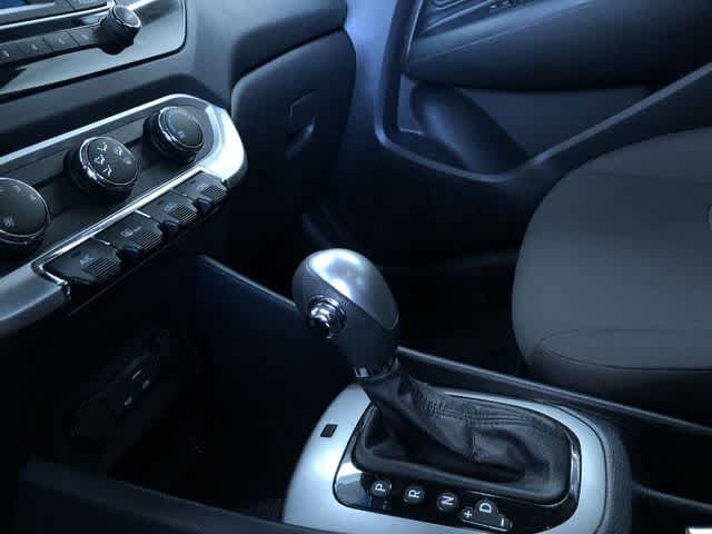 Thumbnail: 2016 Kia Rio - 27