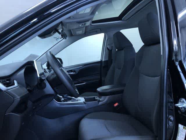 Thumbnail: 2025 Toyota RAV4 - 18