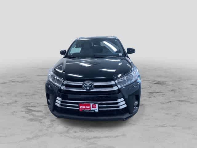 Thumbnail: 2017 Toyota Highlander - 4