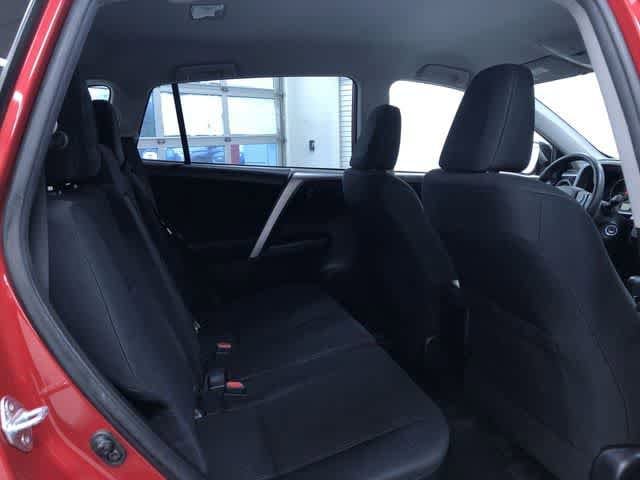 Thumbnail: 2016 Toyota RAV4 - 21