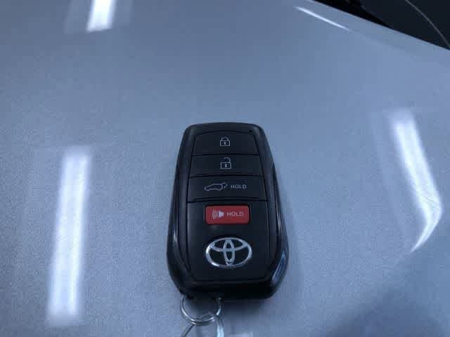 Thumbnail: 2024 Toyota Highlander - 32