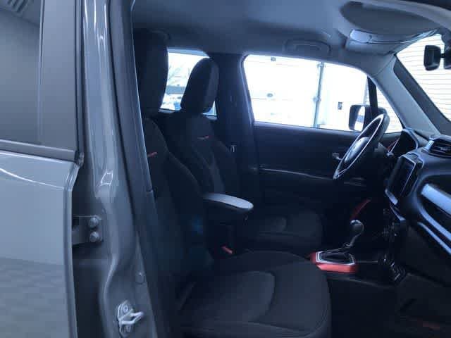 Thumbnail: 2022 Jeep Renegade - 24