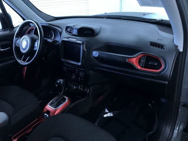 Thumbnail: 2022 Jeep Renegade - 25