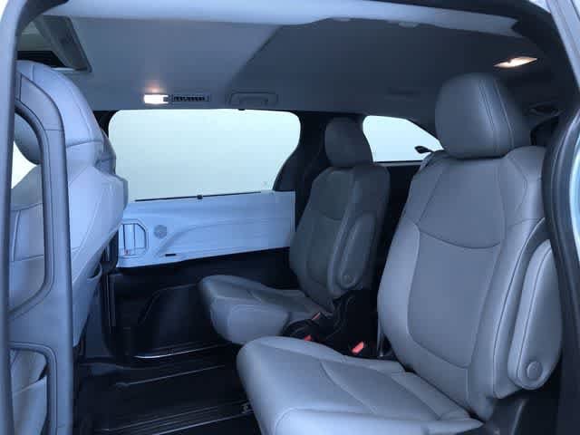 Thumbnail: 2025 Toyota Sienna - 20