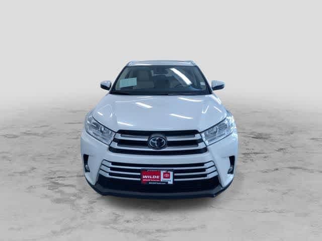 Thumbnail: 2017 Toyota Highlander - 4