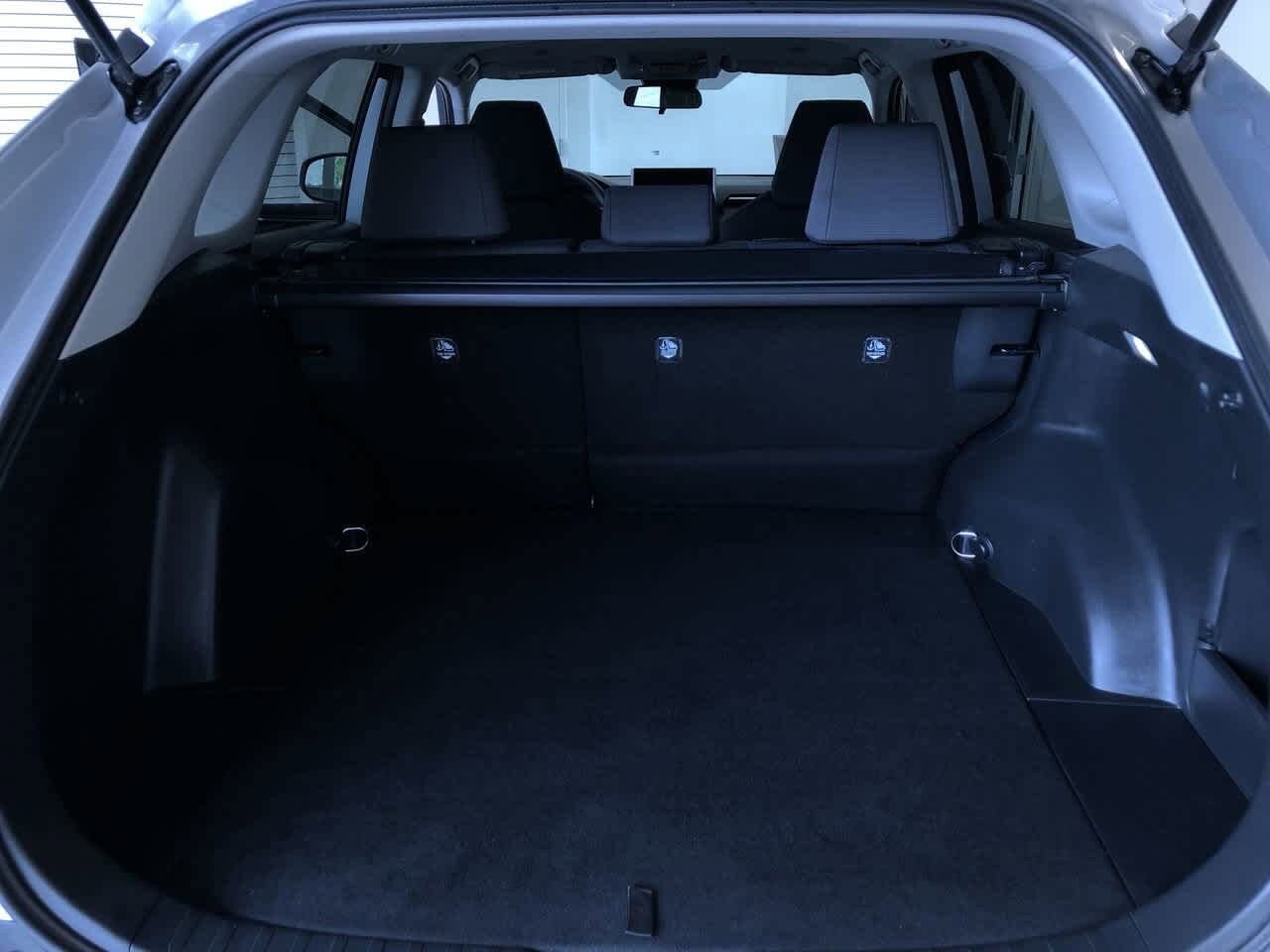 2024 Toyota RAV4 XLE 32
