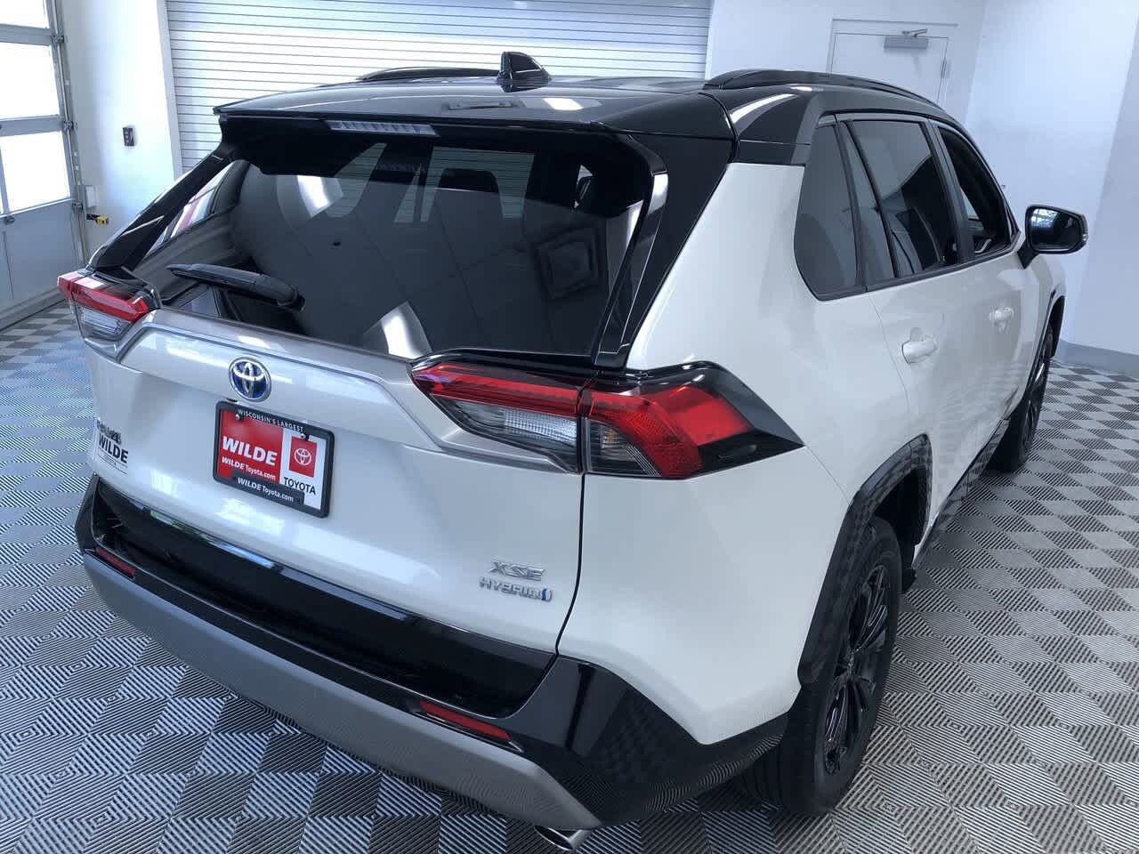 Thumbnail: 2022 Toyota RAV4 - 34