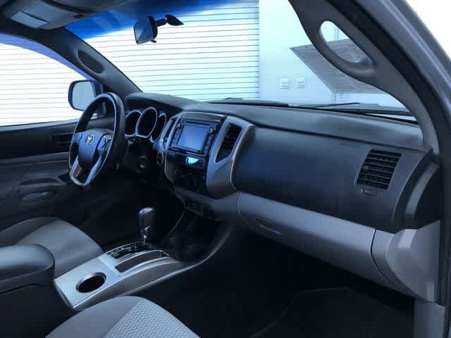 Thumbnail: 2014 Toyota Tacoma - 17