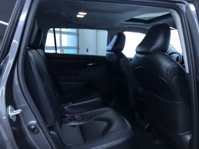 Thumbnail: 2023 Toyota Highlander - 23