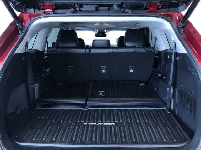 Thumbnail: 2022 Toyota Highlander - 24