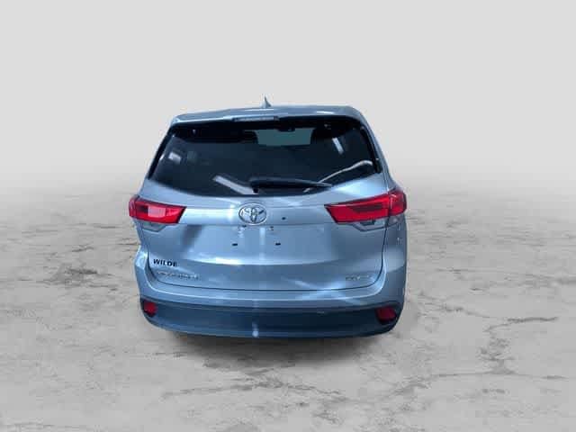 Thumbnail: 2019 Toyota Highlander - 9