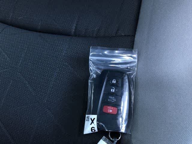 Thumbnail: 2025 Toyota RAV4 - 31