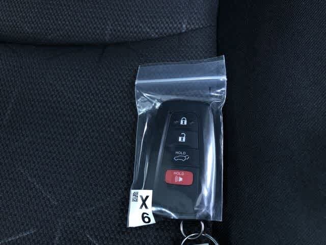 Thumbnail: 2025 Toyota RAV4 - 32