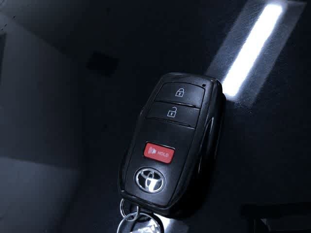 Thumbnail: 2025 Toyota Corolla Cross - 31