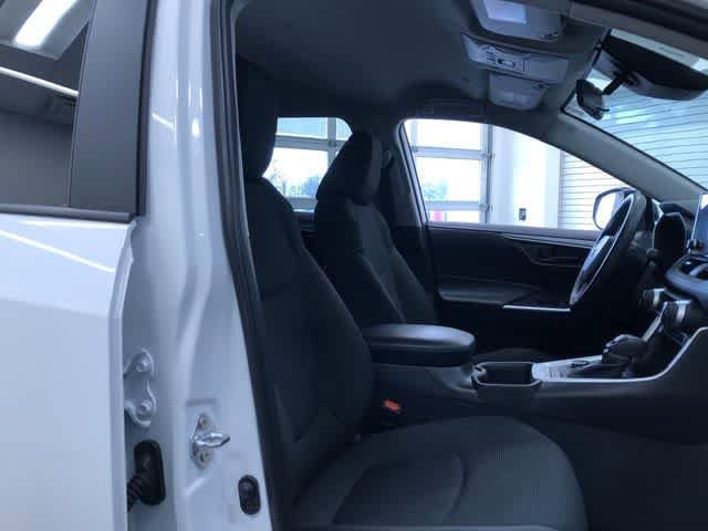 Thumbnail: 2025 Toyota RAV4 - 14