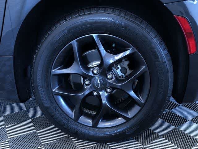 Thumbnail: 2019 Chrysler Pacifica - 17