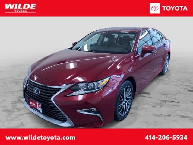 2017 Lexus ES 350's photo