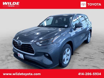 Shop 2024 Toyota Highlander LE Sport Utility For Sale Milwaukee, Wisconsin