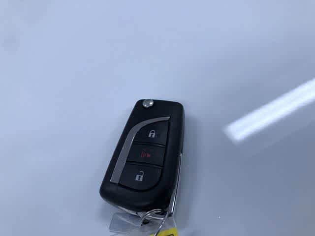 Thumbnail: 2025 Toyota RAV4 - 32