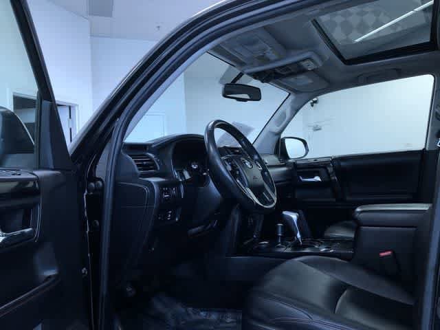 Thumbnail: 2017 Toyota 4Runner - 13