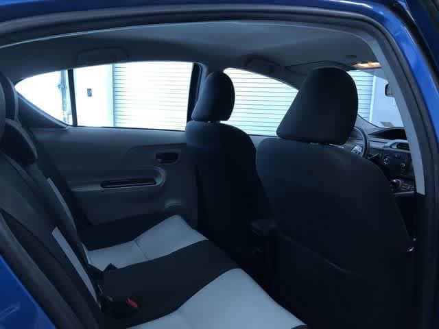 Thumbnail: 2012 Toyota Prius c - 23