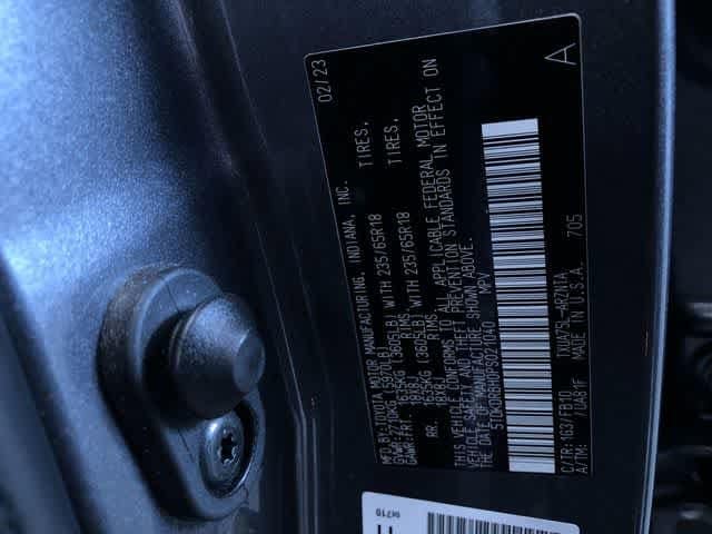 Thumbnail: 2023 Toyota Highlander - 33