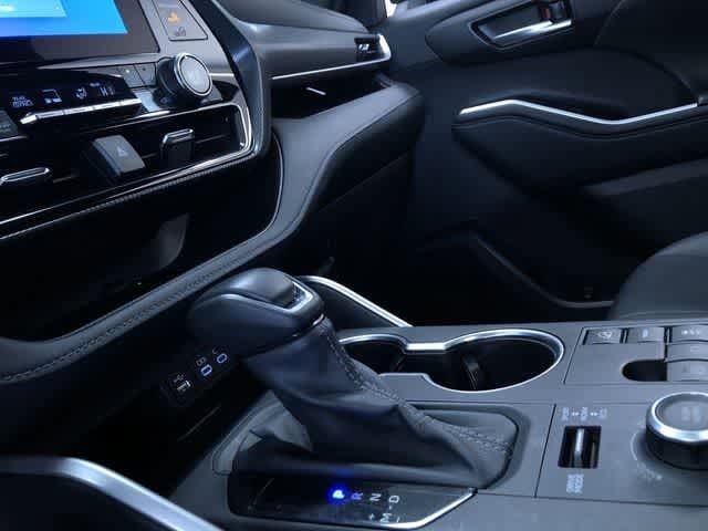 Thumbnail: 2025 Toyota Highlander - 24