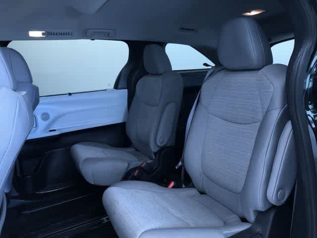 Thumbnail: 2025 Toyota Sienna - 20