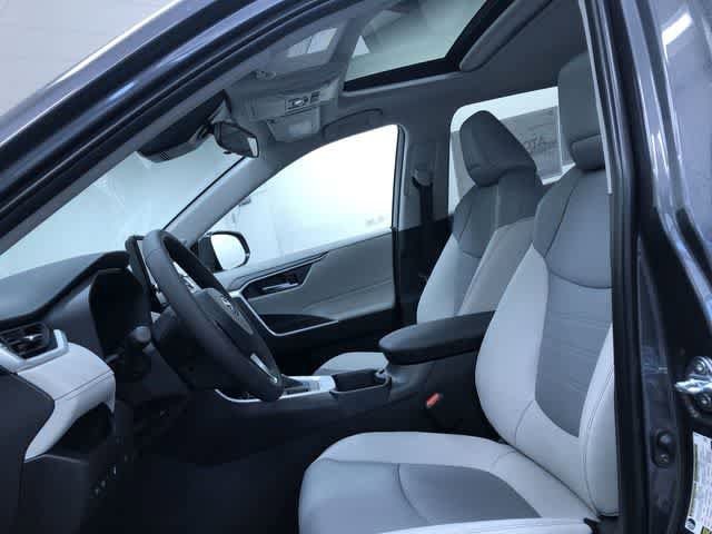 Thumbnail: 2025 Toyota RAV4 - 18