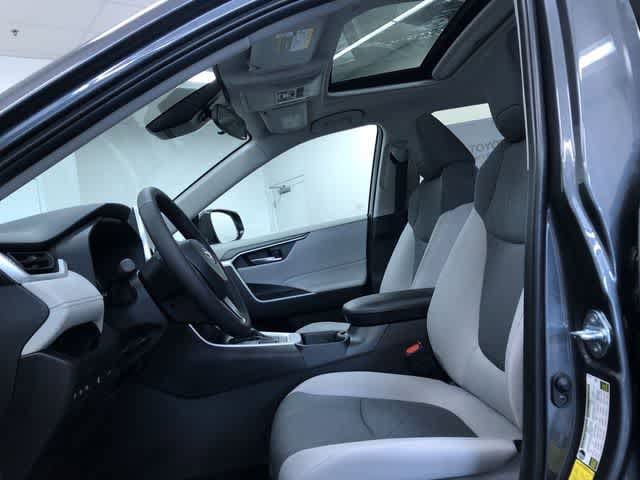 Thumbnail: 2025 Toyota RAV4 - 10