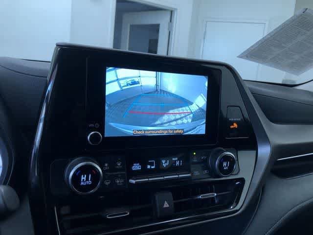 Thumbnail: 2024 Toyota Highlander - 21