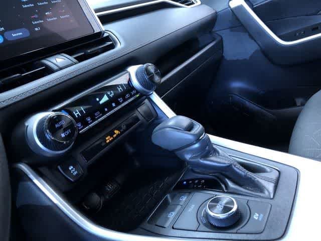 Thumbnail: 2025 Toyota RAV4 - 29